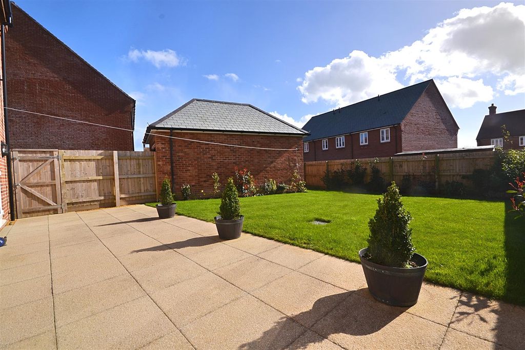 Property photo 3 of 29 61.Png