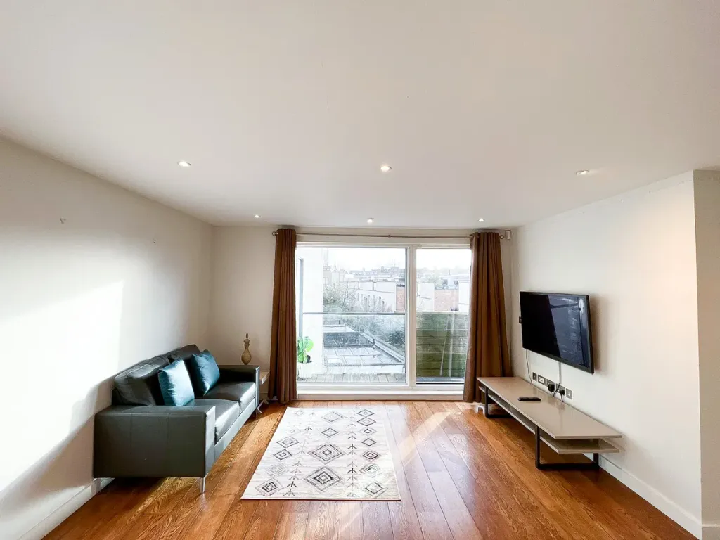 Property photo 1 of 5