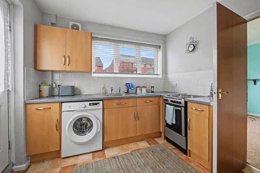 Property photo 3 of 16