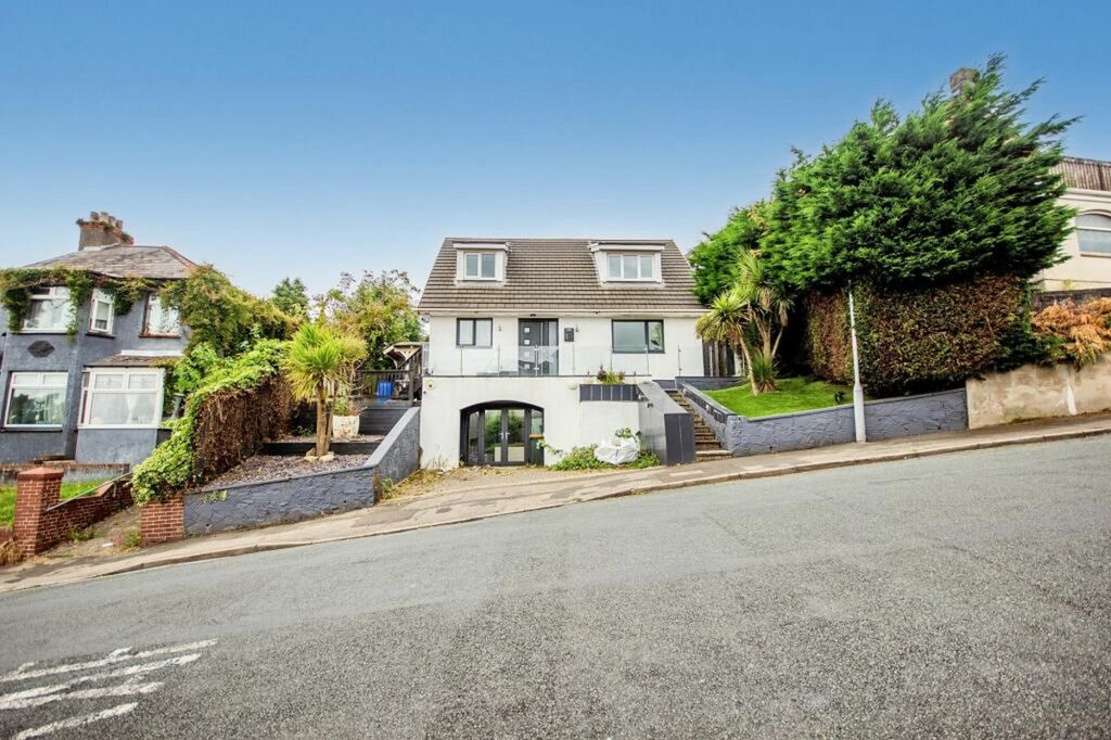 Property photo 1 of 21