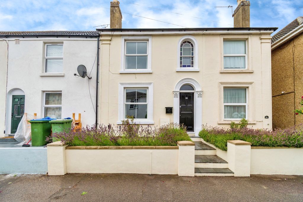 Property photo 1 of 19