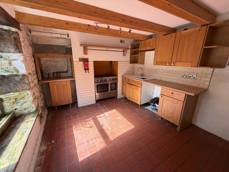 Property photo 3 of 13