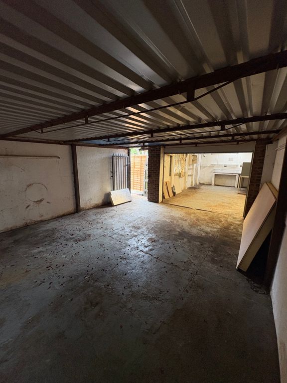 Property photo 2 of 5