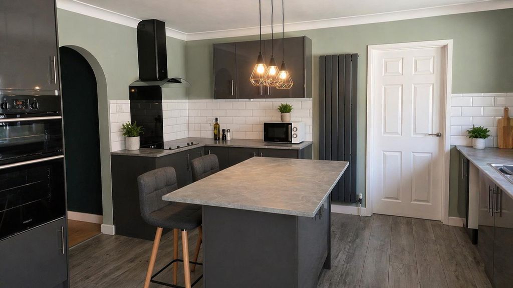 Property photo 3 of 17 Kitchen 1.Png