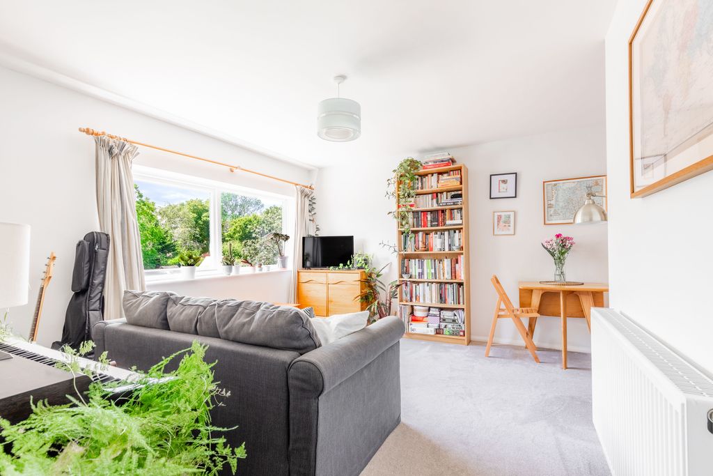 Property photo 3 of 15 A7