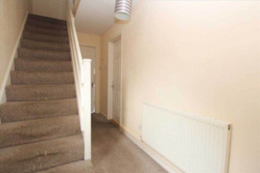 Property photo 2 of 12 Entrance Hall