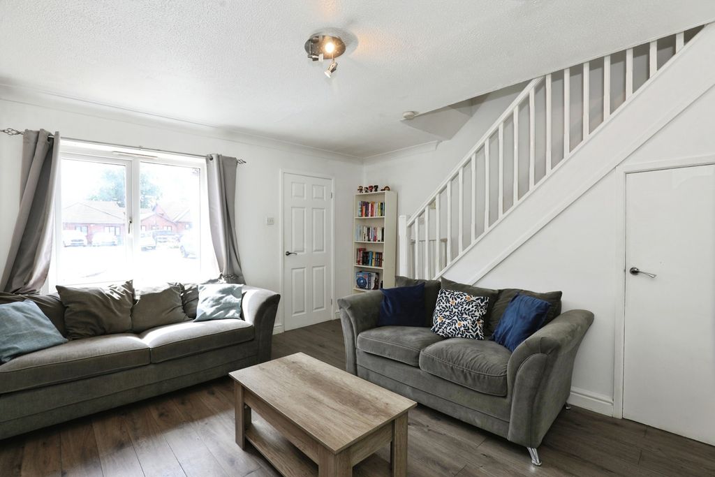 Property photo 3 of 18 Pbox-Img.Jpg