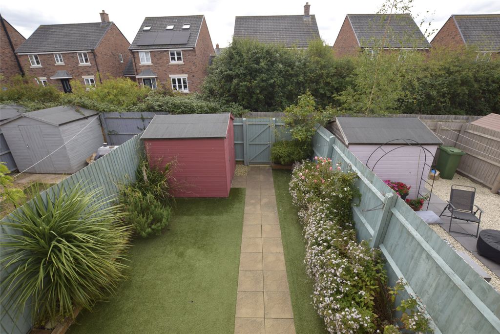Property photo 3 of 15 Garden