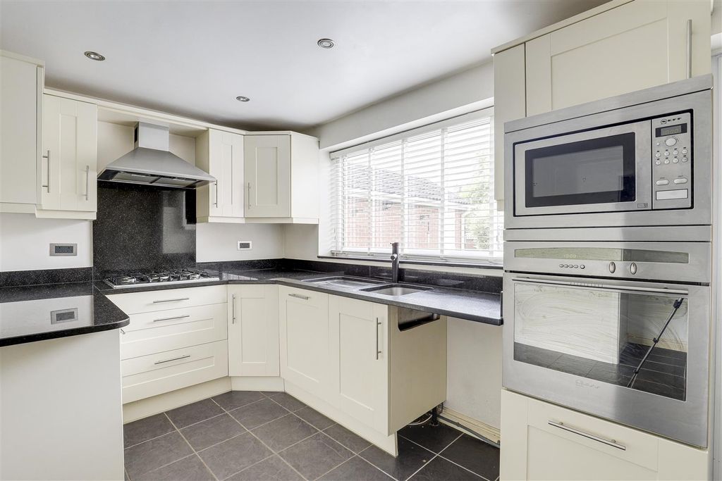 Property photo 3 of 22 2273.Jpg