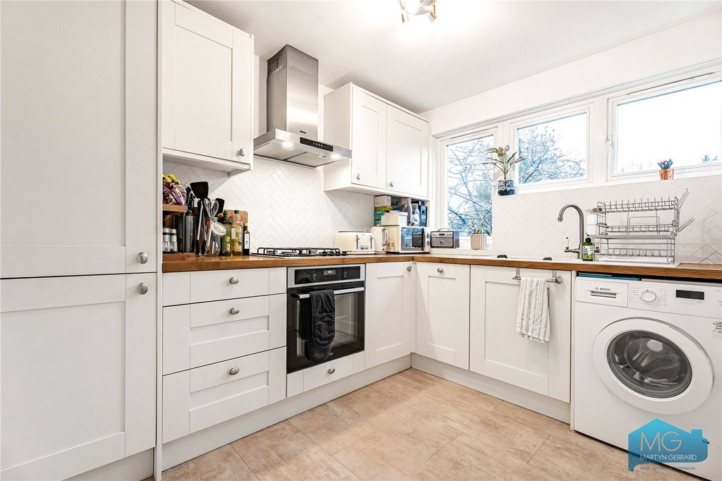 Property photo 2 of 15 Picture No. 08