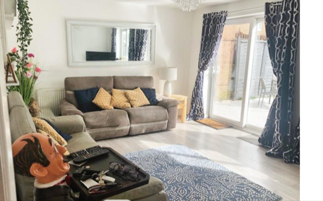 Property photo 3 of 9 Living Room