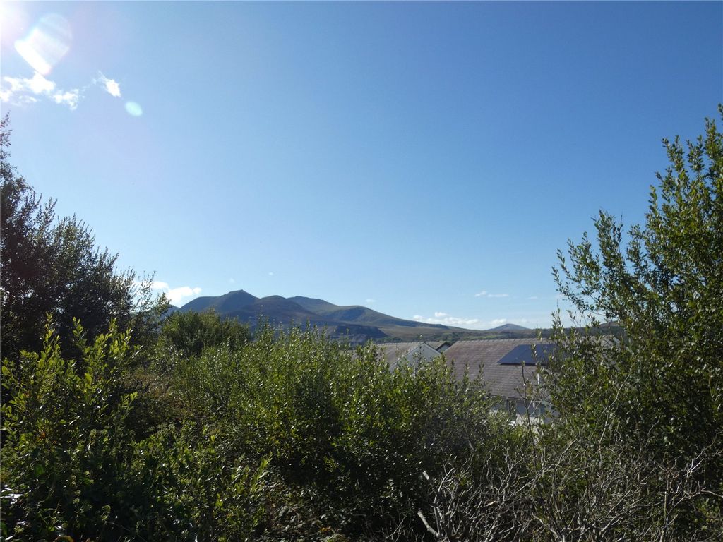 Property photo 2 of 20 Picture No. 14