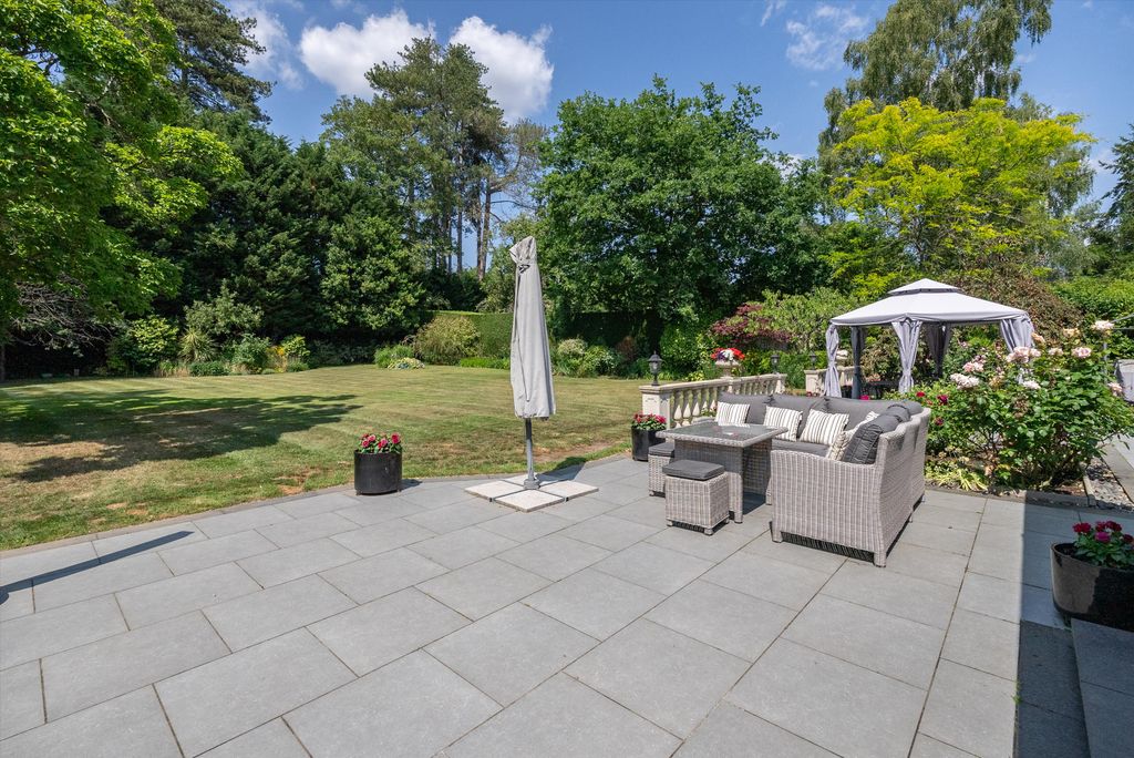 Property photo 3 of 32 Image