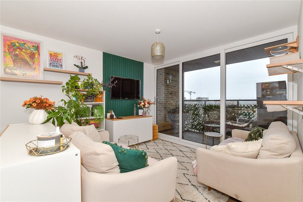 Property photo 2 of 8 Lounge/ Kitchen /Diner