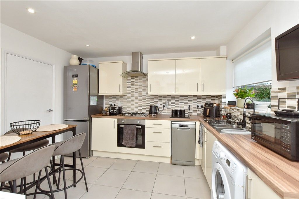 Property photo 2 of 11 Kitchen/Diner