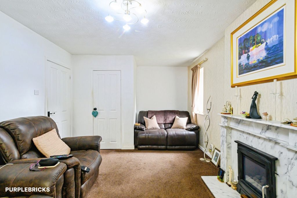 Property photo 3 of 28