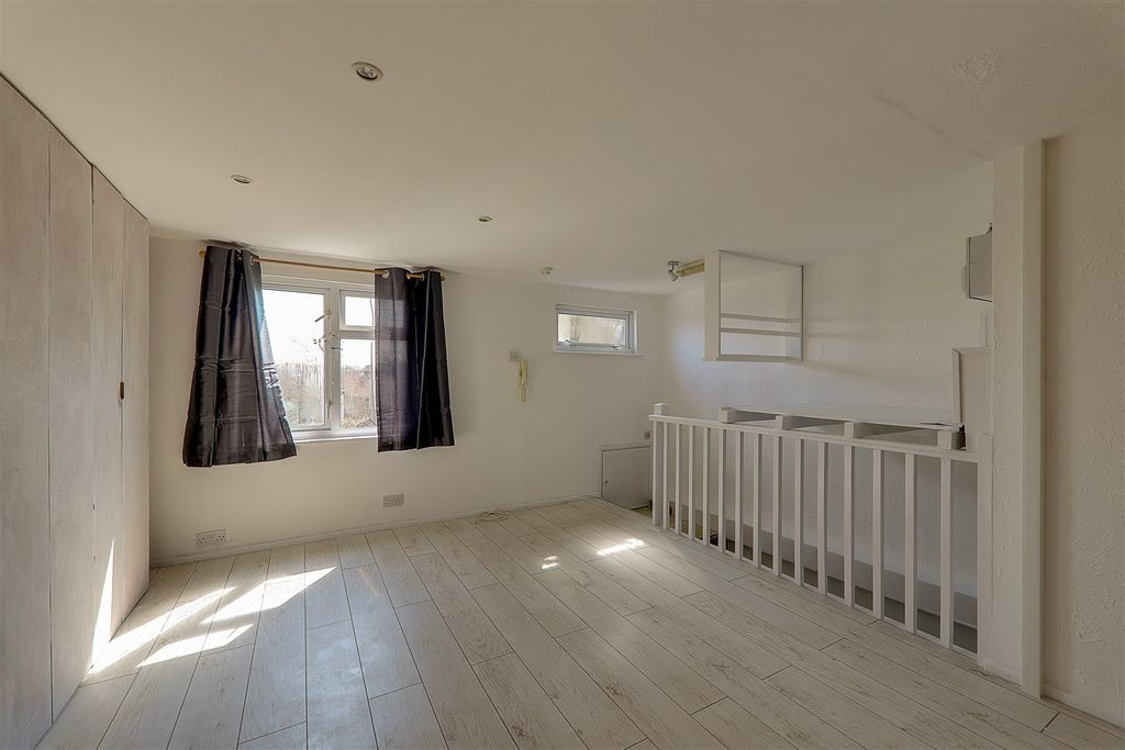 Property photo 3 of 5 Img_3591-Img_3593.Jpg
