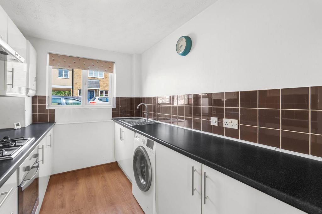 Property photo 2 of 9