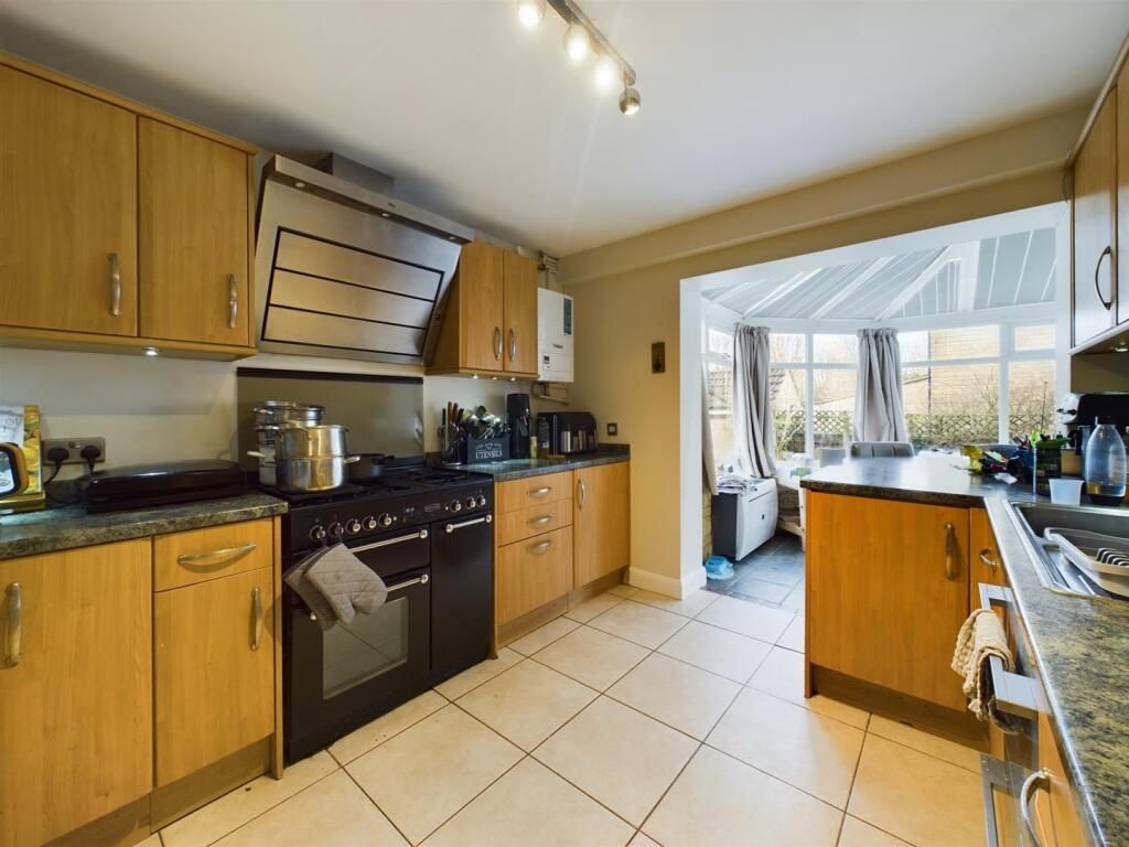Property photo 2 of 22