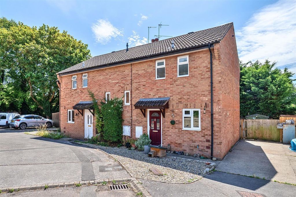 Property photo 1 of 16 1326044-18-687792Bbaaad9.Jpg