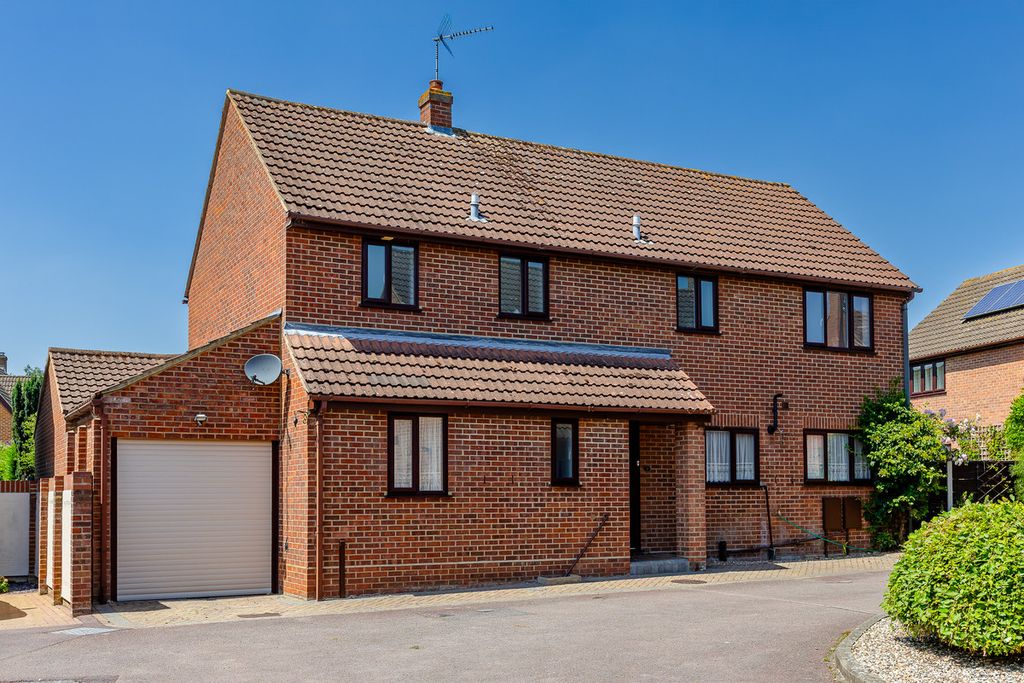 Property photo 2 of 35