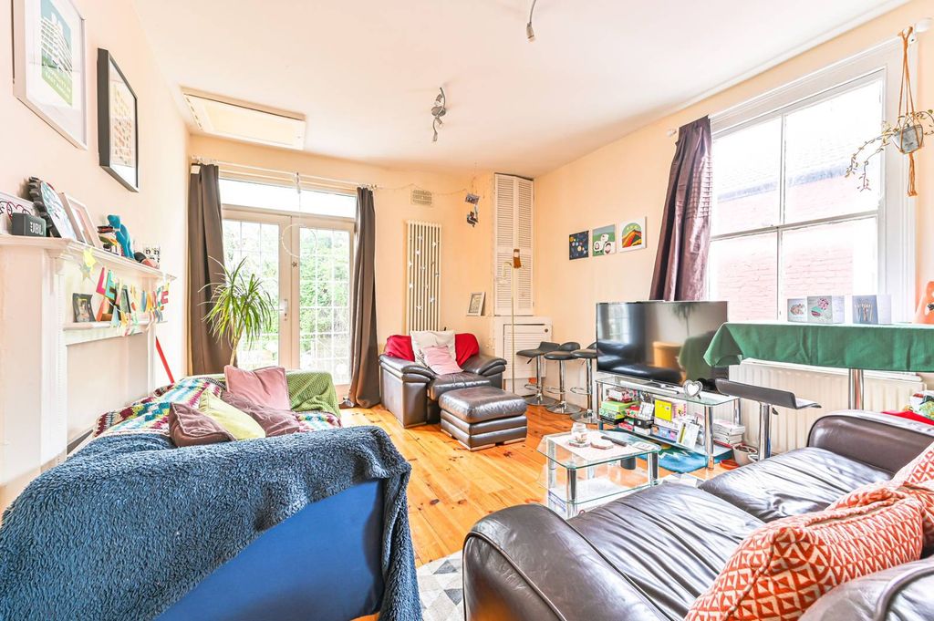 Property photo 2 of 10