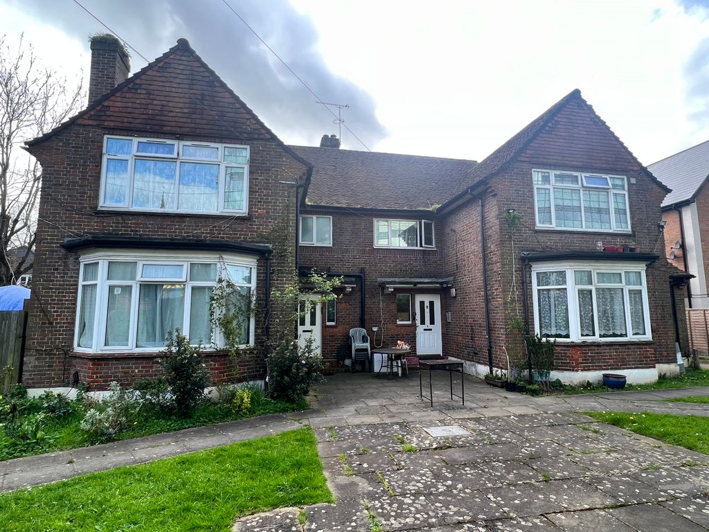 Property photo 1 of 9