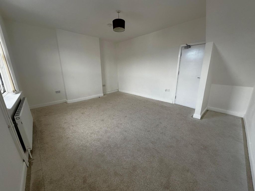 Property photo 2 of 6 North Street Bedroom 1.Jpg