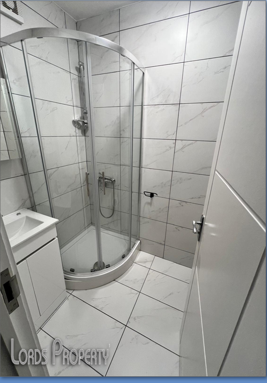 Property photo 3 of 3