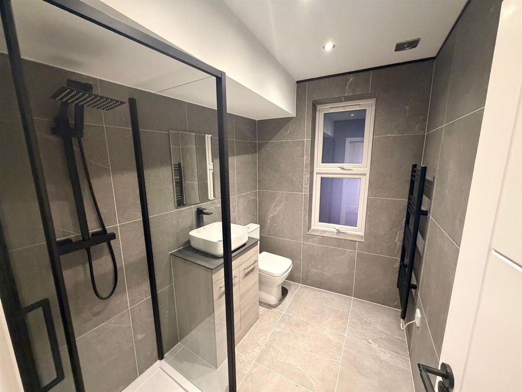 Property photo 3 of 5 F6 Bex Lll.Jpg