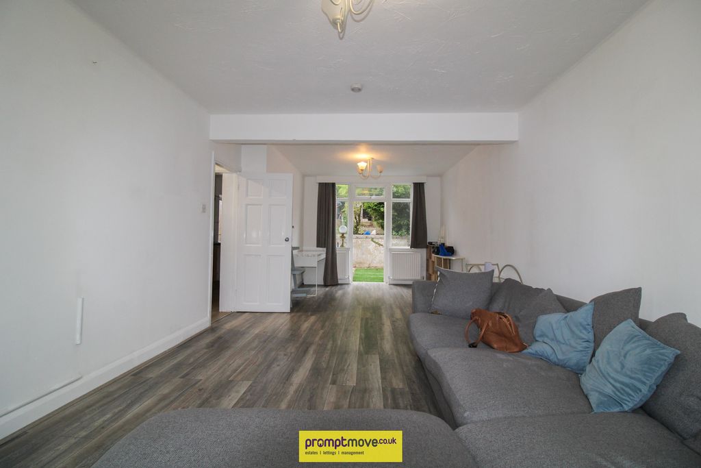 Property photo 2 of 10 Na