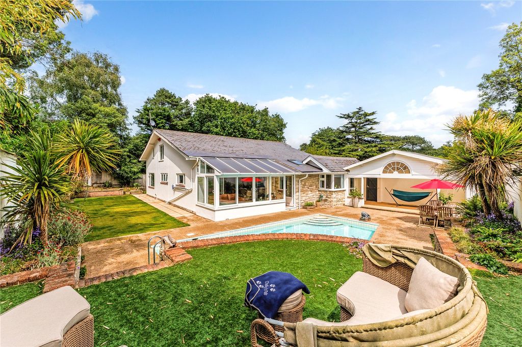 Property photo 1 of 25 External