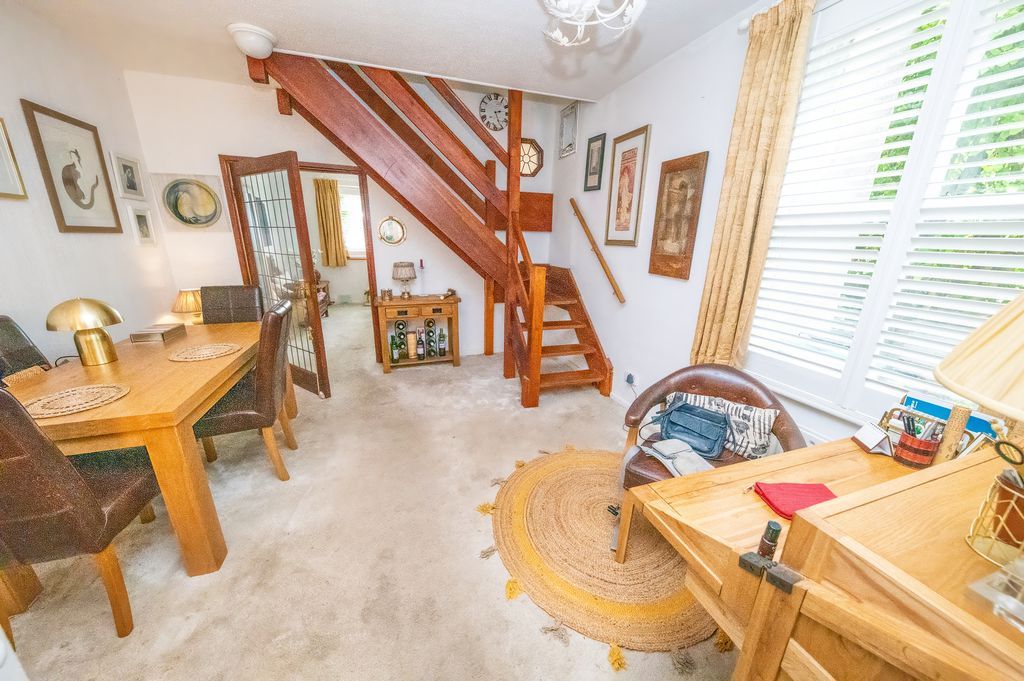 Property photo 3 of 17 Photo 9