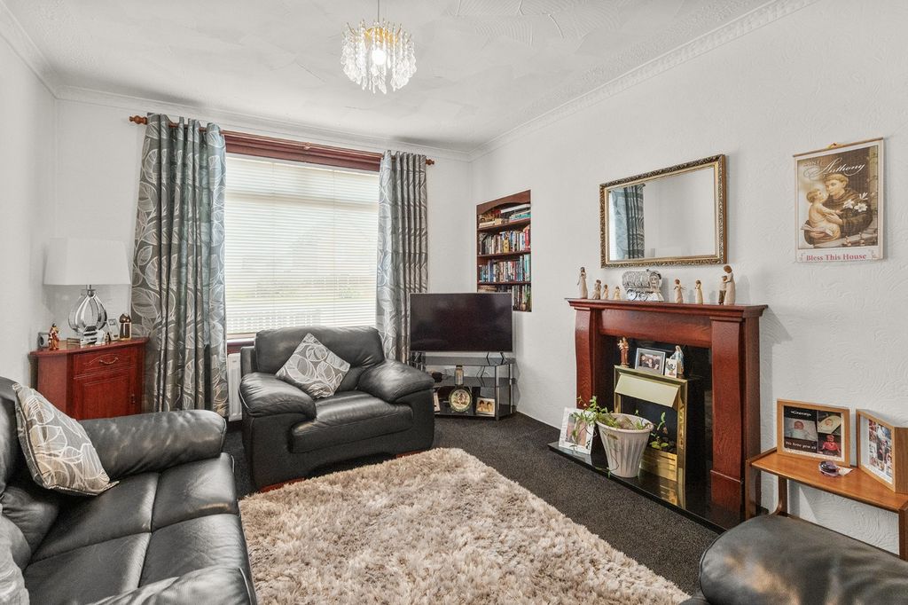 Property photo 3 of 19 5020224