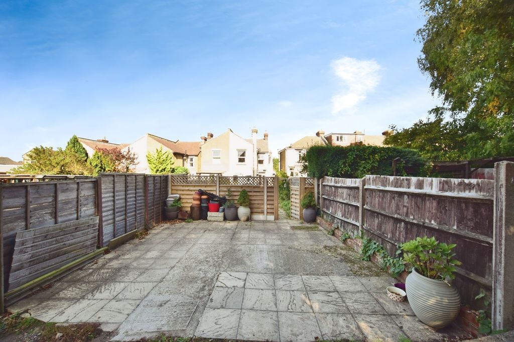 Property photo 3 of 17 Parking Area