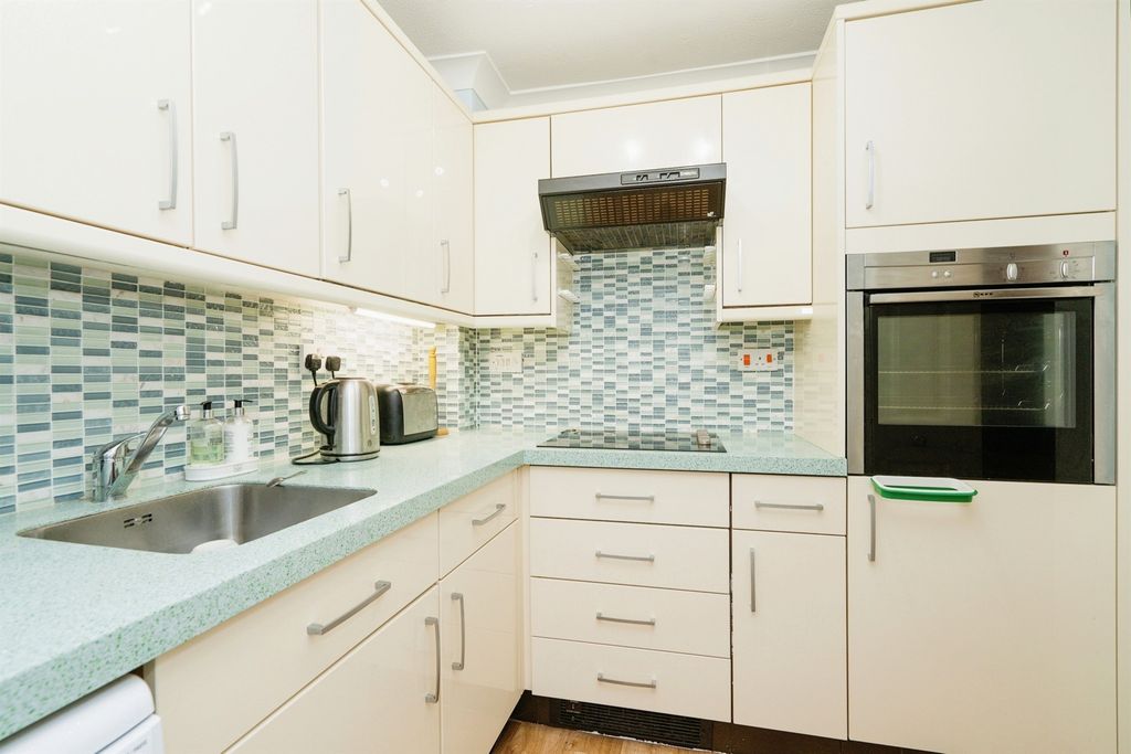 Property photo 2 of 15