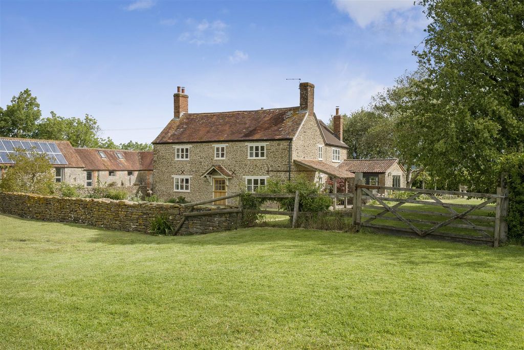 Property photo 1 of 21 Main Farmhouse
