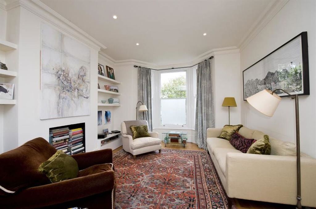Property photo 2 of 9