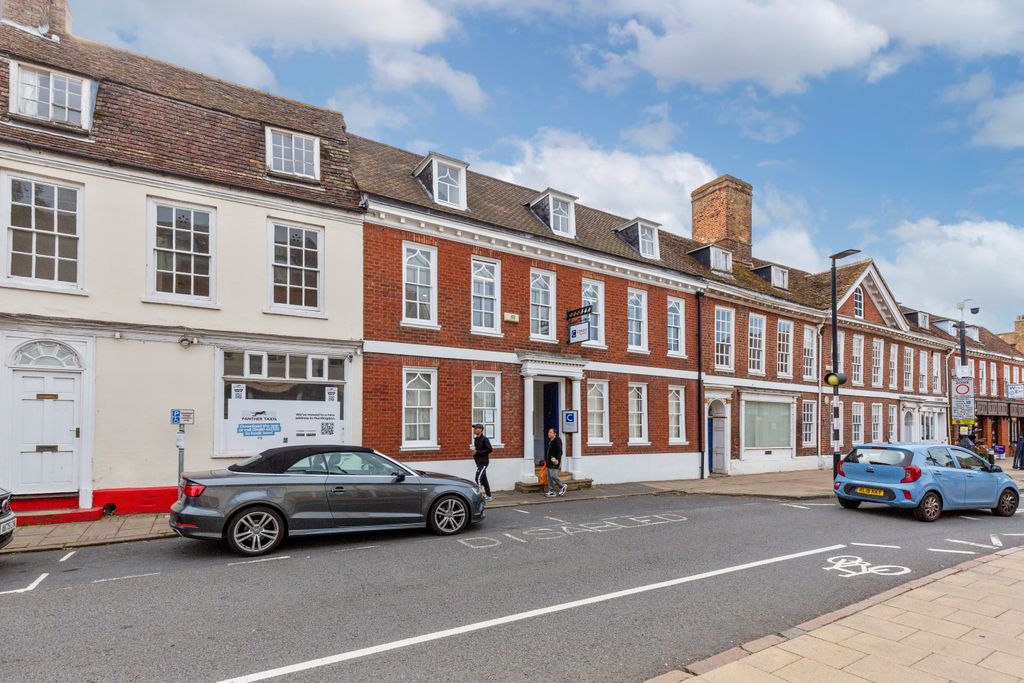 Property photo 2 of 15 28 High Street, Huntingdon, Pe29 3th