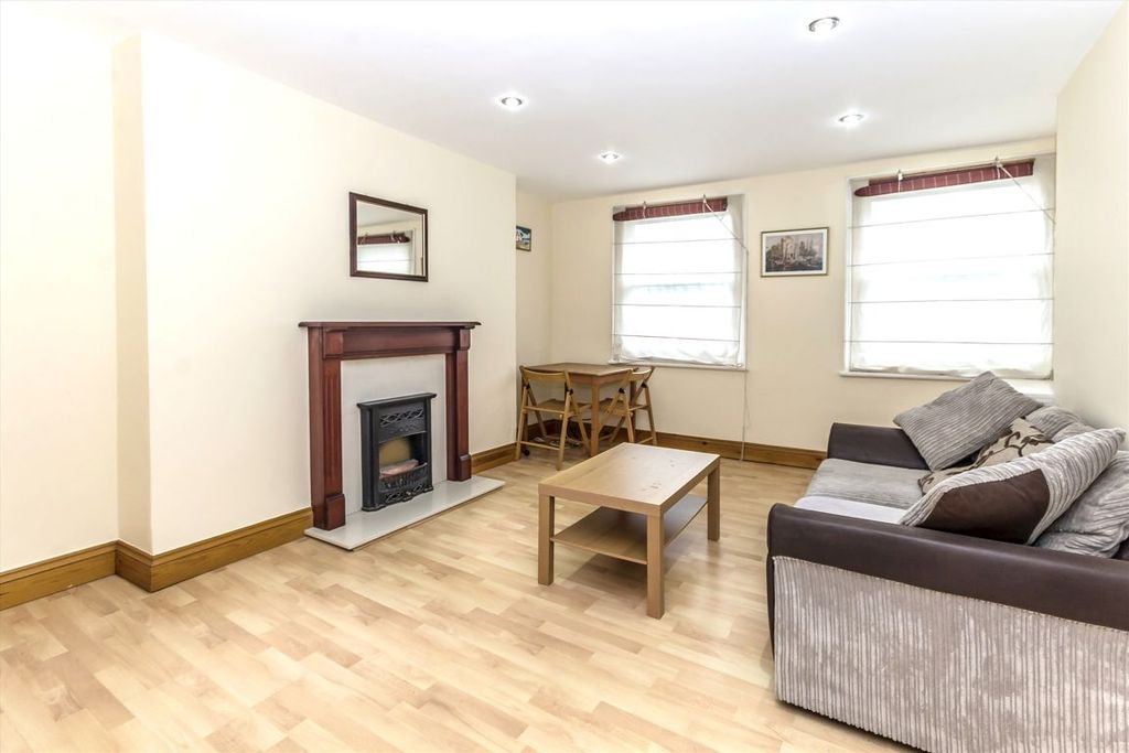 Property photo 2 of 4