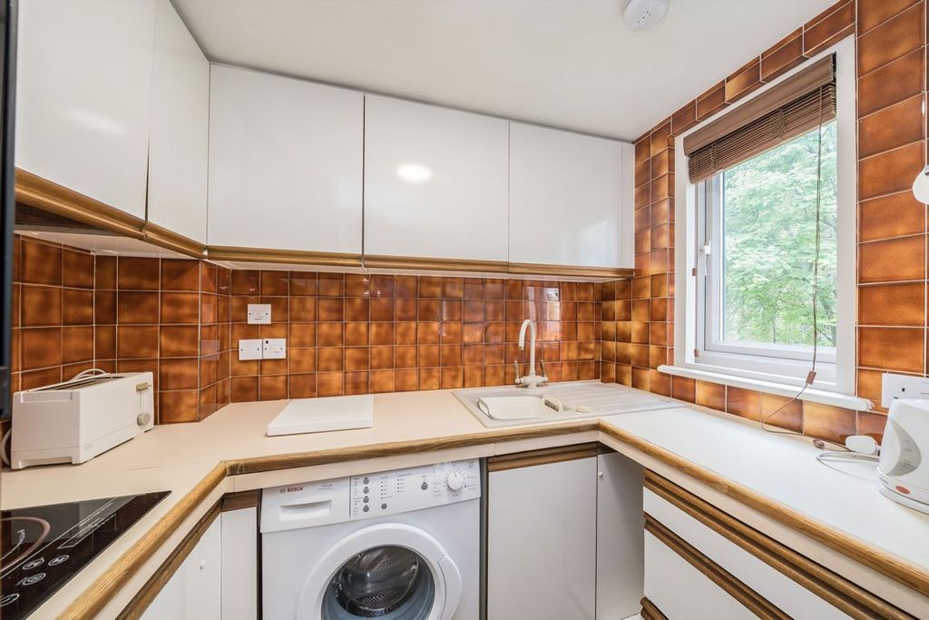 Property photo 3 of 5