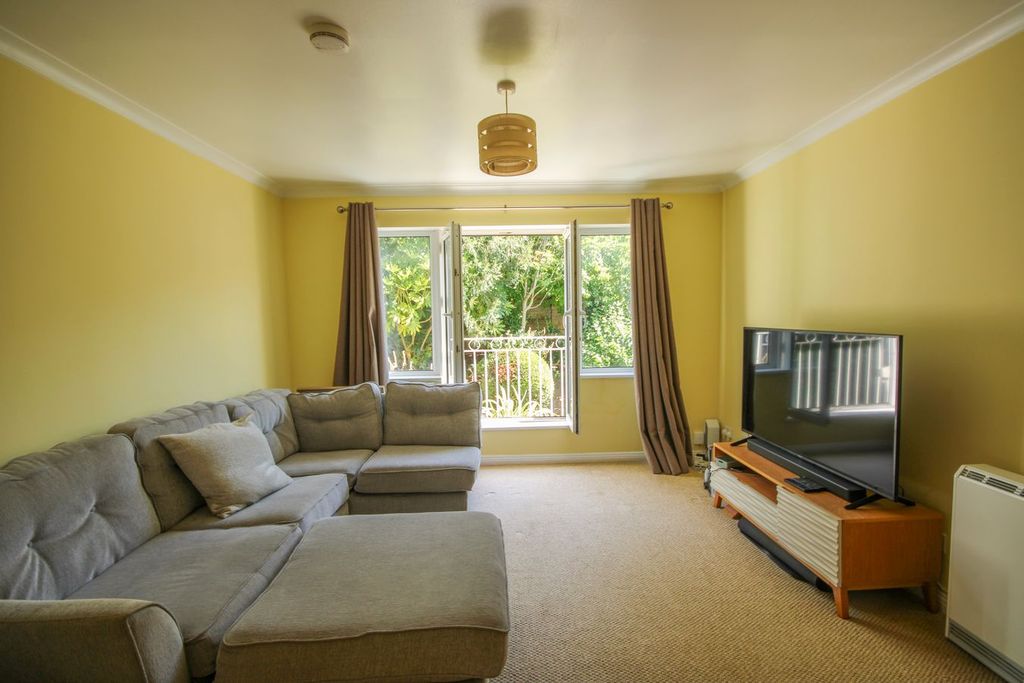 Property photo 2 of 13