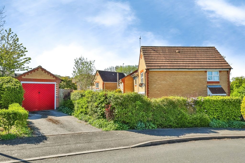 Property photo 1 of 17