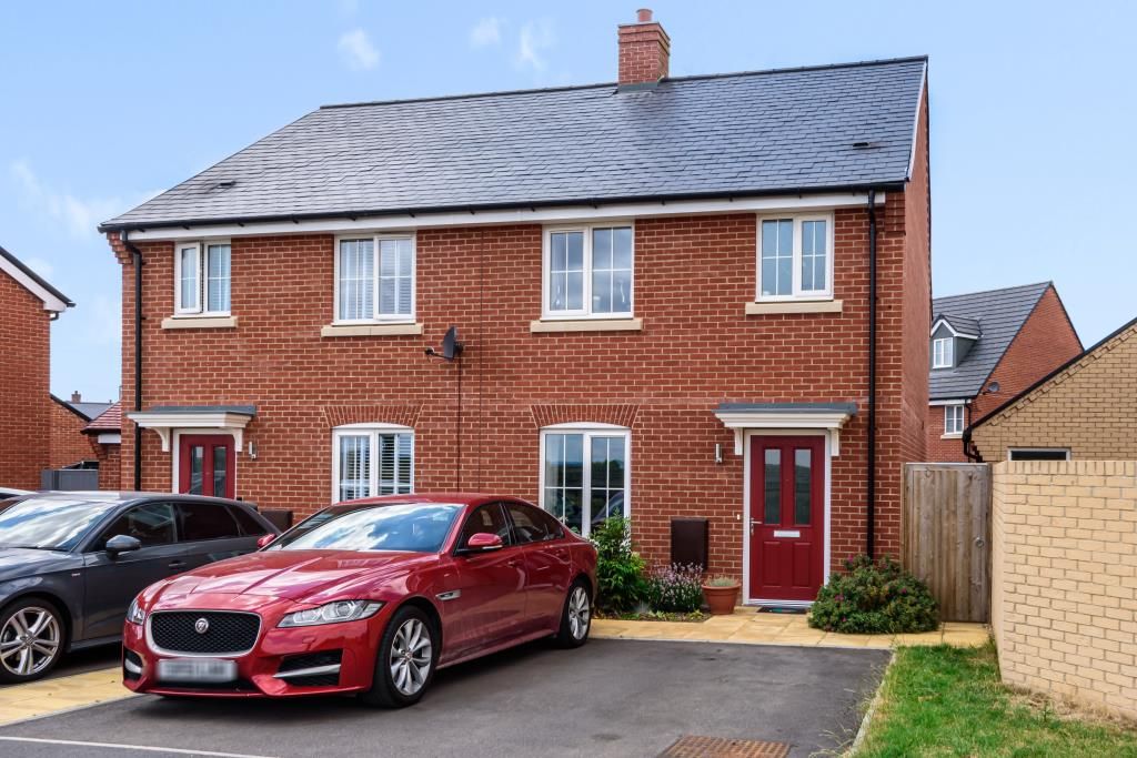 Property photo 1 of 12 Outside View