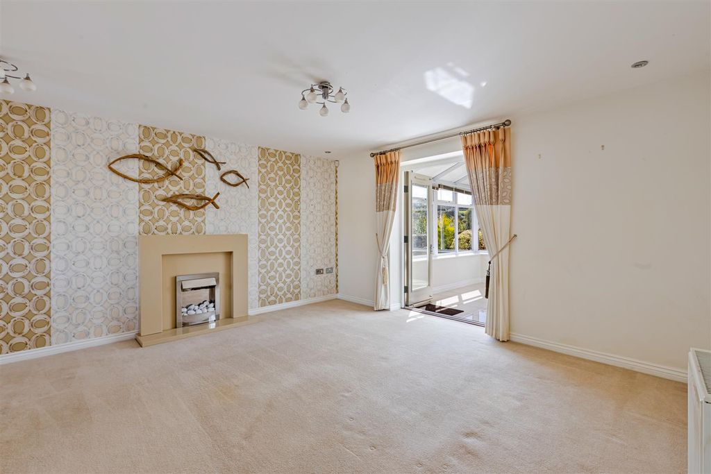 Property photo 3 of 22 A06 - 4, Chillington, Helmers Way - 250908.Jpg