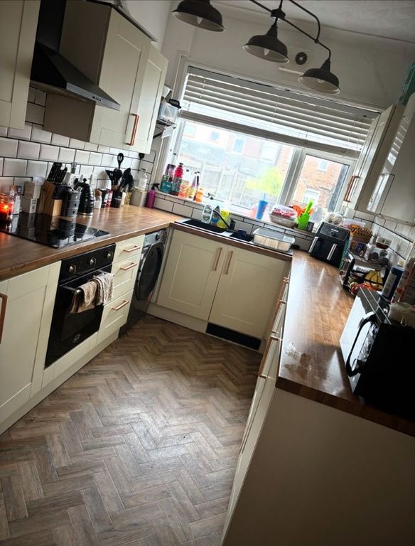 Property photo 2 of 5