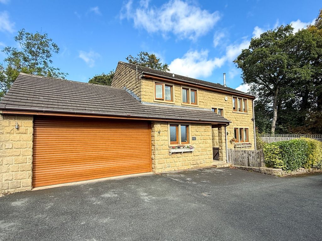 Property photo 1 of 27