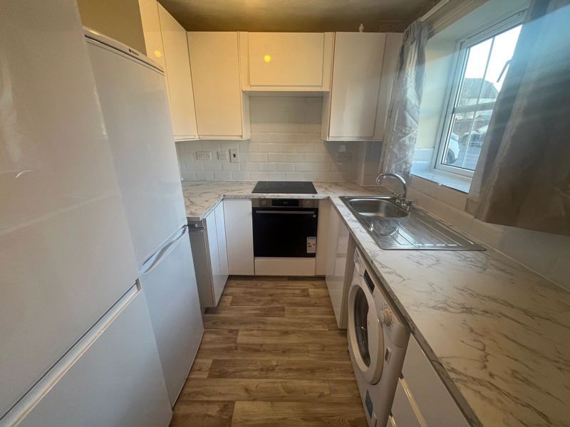 Property photo 2 of 10 Photo 4