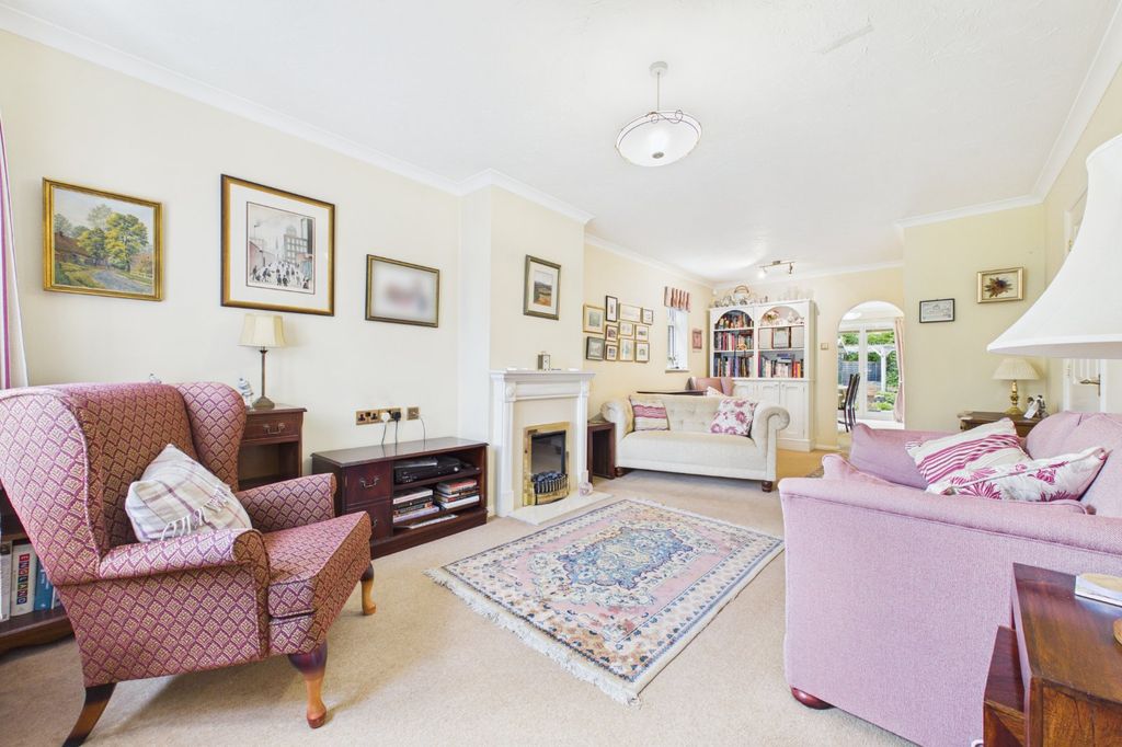Property photo 2 of 17 Picture No. 14