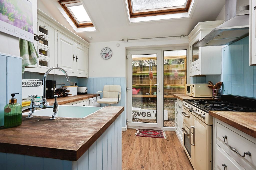 Property photo 3 of 16